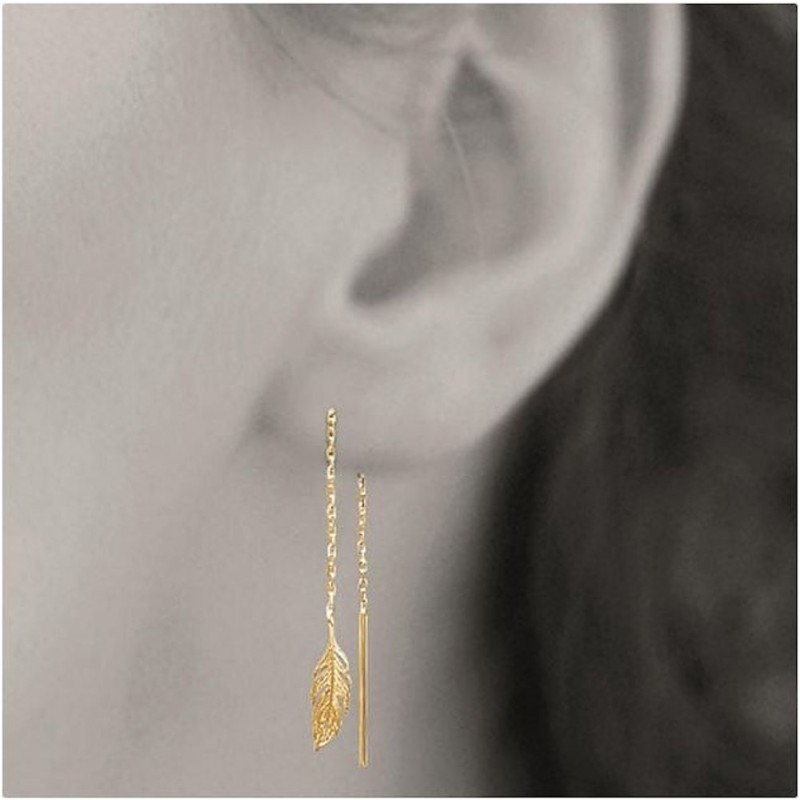 Boucles d'oreilles traversantes chaînes avec plume tombante Plaqué or 750 3 microns