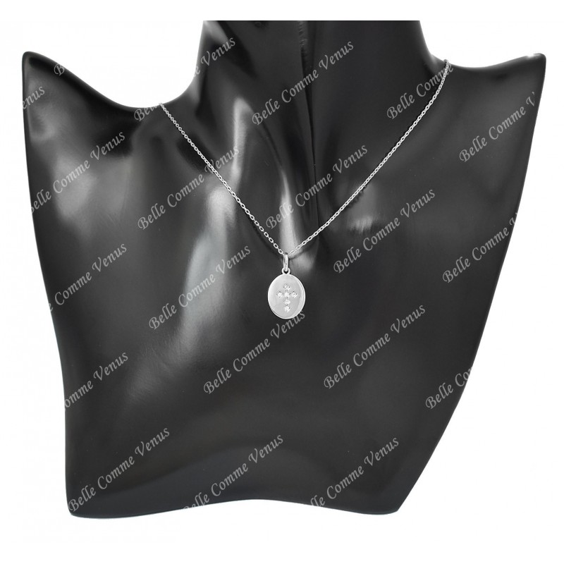 Collier médaille ovale croix sertie d'oxyde de zirconium Argent 925 Rhodié