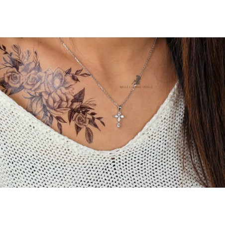 Collier croix sertie d'oxyde de zirconium ovale Argent 925 Rhodié