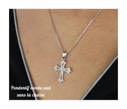 Pendentif croix sertie d'oxydes de zirconium Argent 925 Rhodié