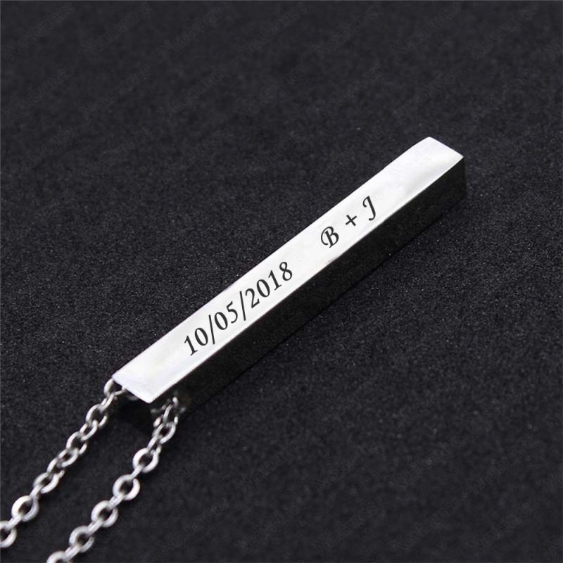 Collier barre acier prénom gravure personnalisée sur 4 faces
