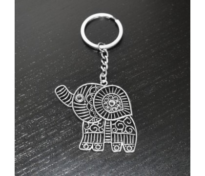 Porte-clés éléphant ajouré ciselé argenté
