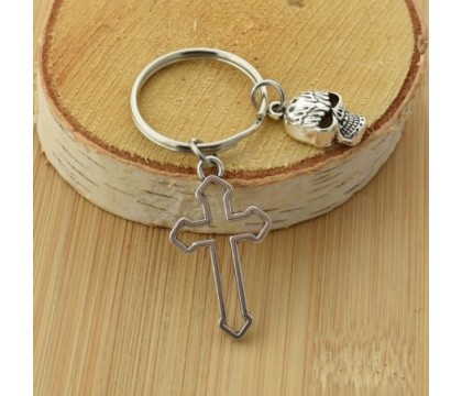 Porte-clés croix tête de mort argenté