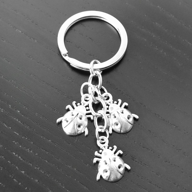 Porte-clés coccinelle 3 pendentifs porte-bonheur argenté