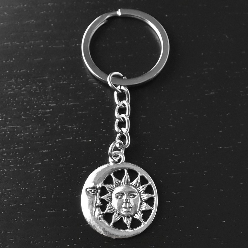Porte-clés lune et soleil argenté Porte-clés lune et soleil argenté