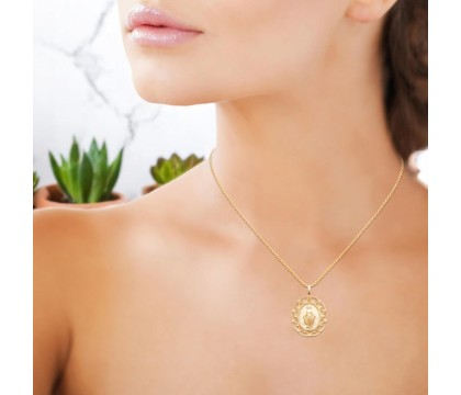 Collier médaille Vierge Miraculeuse contour ajouré motif arabesque Plaqué OR 750 3 microns