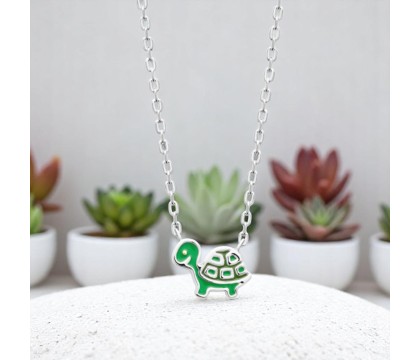 Collier tortue émail coloré vert Argent 925 Rhodié Collier tortue émail coloré vert Argent 925 Rhodié