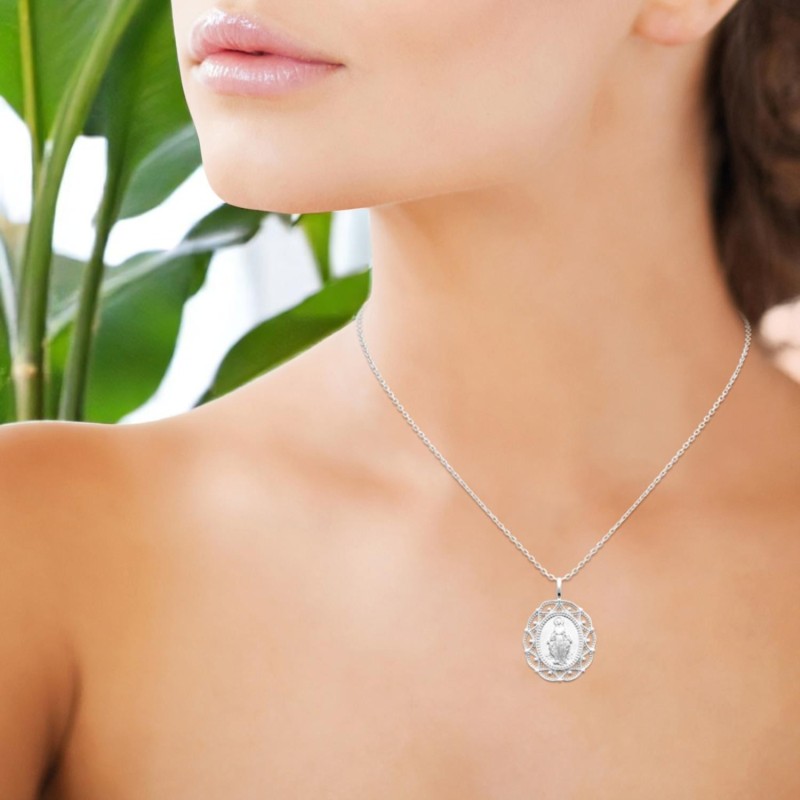 Collier médaille Vierge Miraculeuse contour ajouré motif arabesque Argent 925 Rhodié
