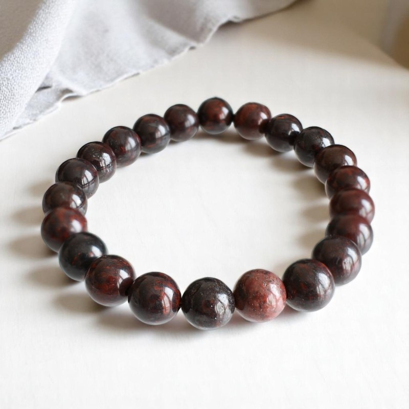 Bracelet en Oeil de Fer Force et Protection Bracelet en Oeil de Fer Force et Protection