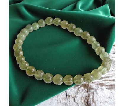 Bracelet en Apatite Verte Croissance et Clarté Intérieure Bracelet en Apatite Verte Croissance et Clarté Intérieure