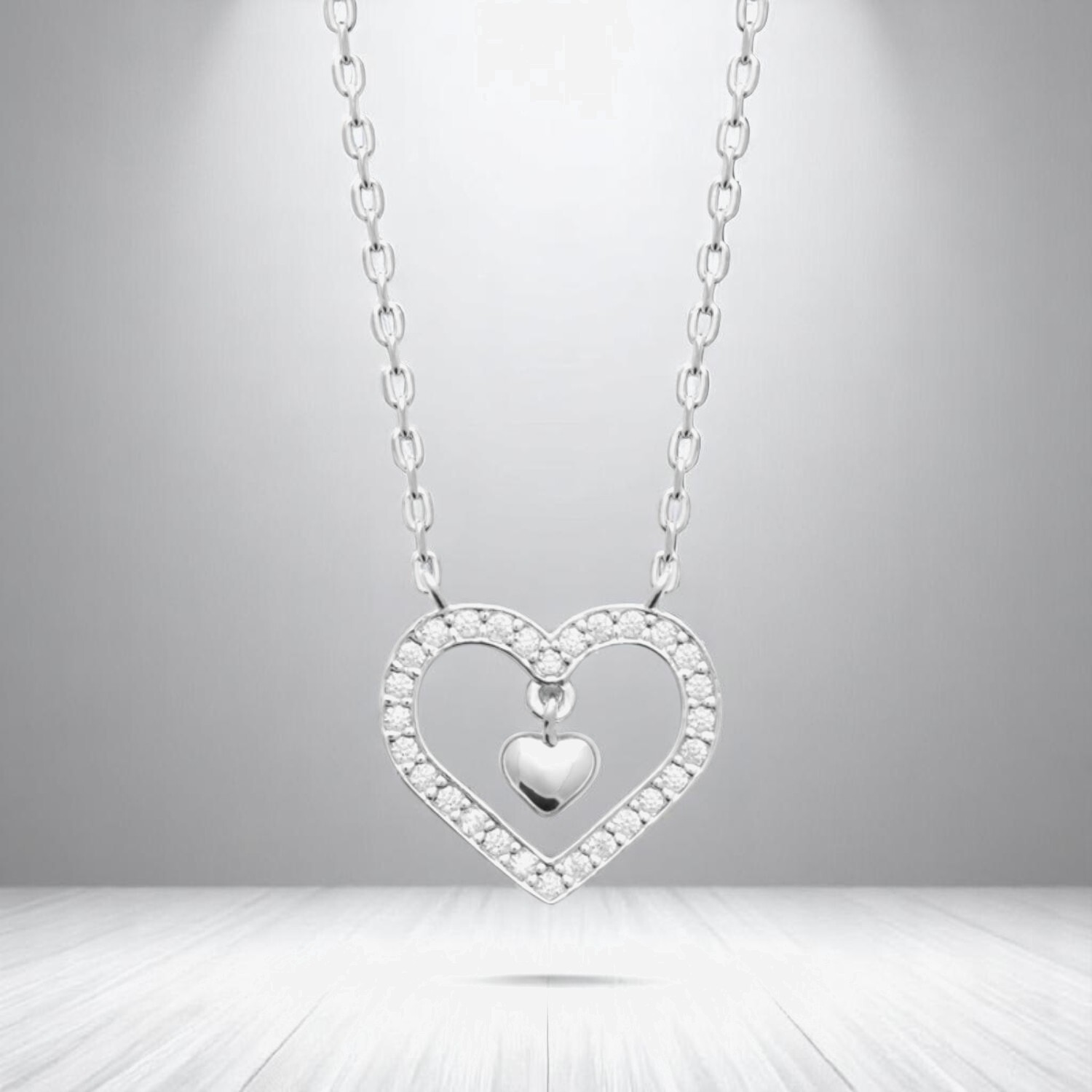 Collier coeur argent 925 rhodié oxyde zirconium - Mise en scène lifestyle 2