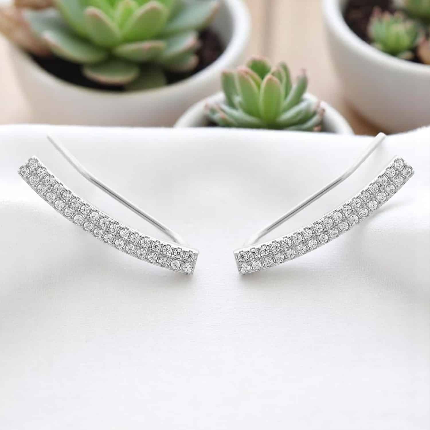 Boucles grimpantes barre 2 rangs zirconium argent 925 rhodié moderne architectural contour lobe brillant sophistiqué