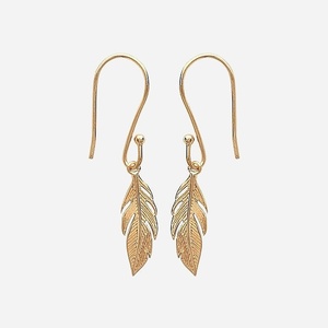 Boucles d'oreilles pendantes plume plaqué or 750 légèreté liberté spiritualité
