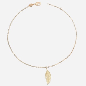 Chaîne cheville plaqué or 750 plume pendante - Vue principale liberté légèreté aérienne dorée