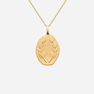 Collier médaillon plaqué or 3 microns couronne de lauriers
