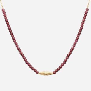 Collier plaqué or 750 3 microns avec perles grenat et symbole géométrique