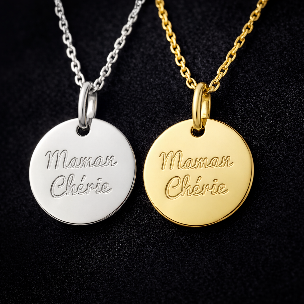 Collier médaille gravée Maman Chérie en argent 925 et plaqué or – Belle Comme Venus